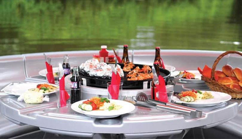 barbecue dining boat