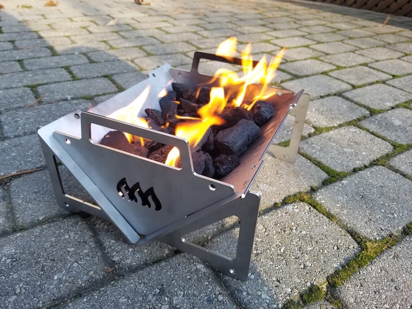 Portable Flat-Pack Grill