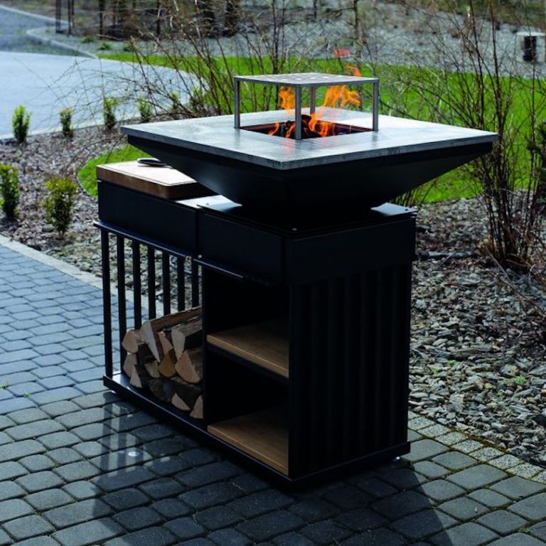 Kratki Quadrum : Backyard Grill With A Wood Burner