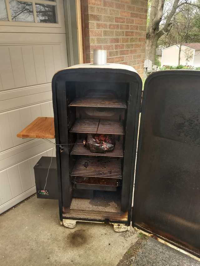 Old Refrigerator Turned Into a BBQ Smoker Grill